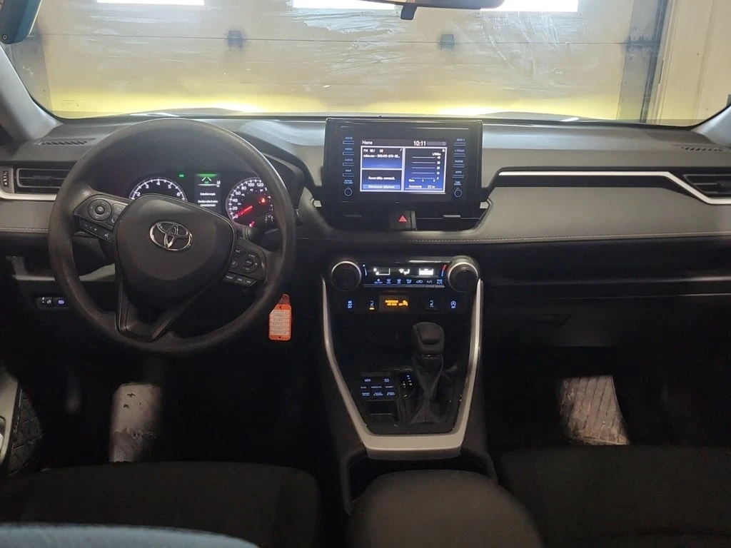 Toyota Rav4 * LE * CARFAX *  - изображение 10