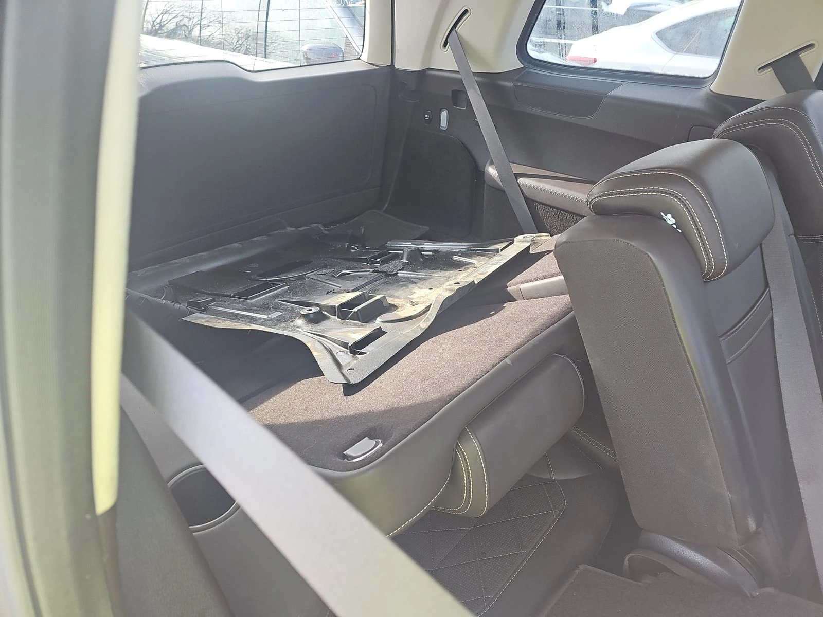 Mercedes-Benz GLS 500 AMG* PACK* DESIGNO* ОБДУХВАНЕ* ДИСТРОНИК* , снимка 14 - Автомобили и джипове - 53724969