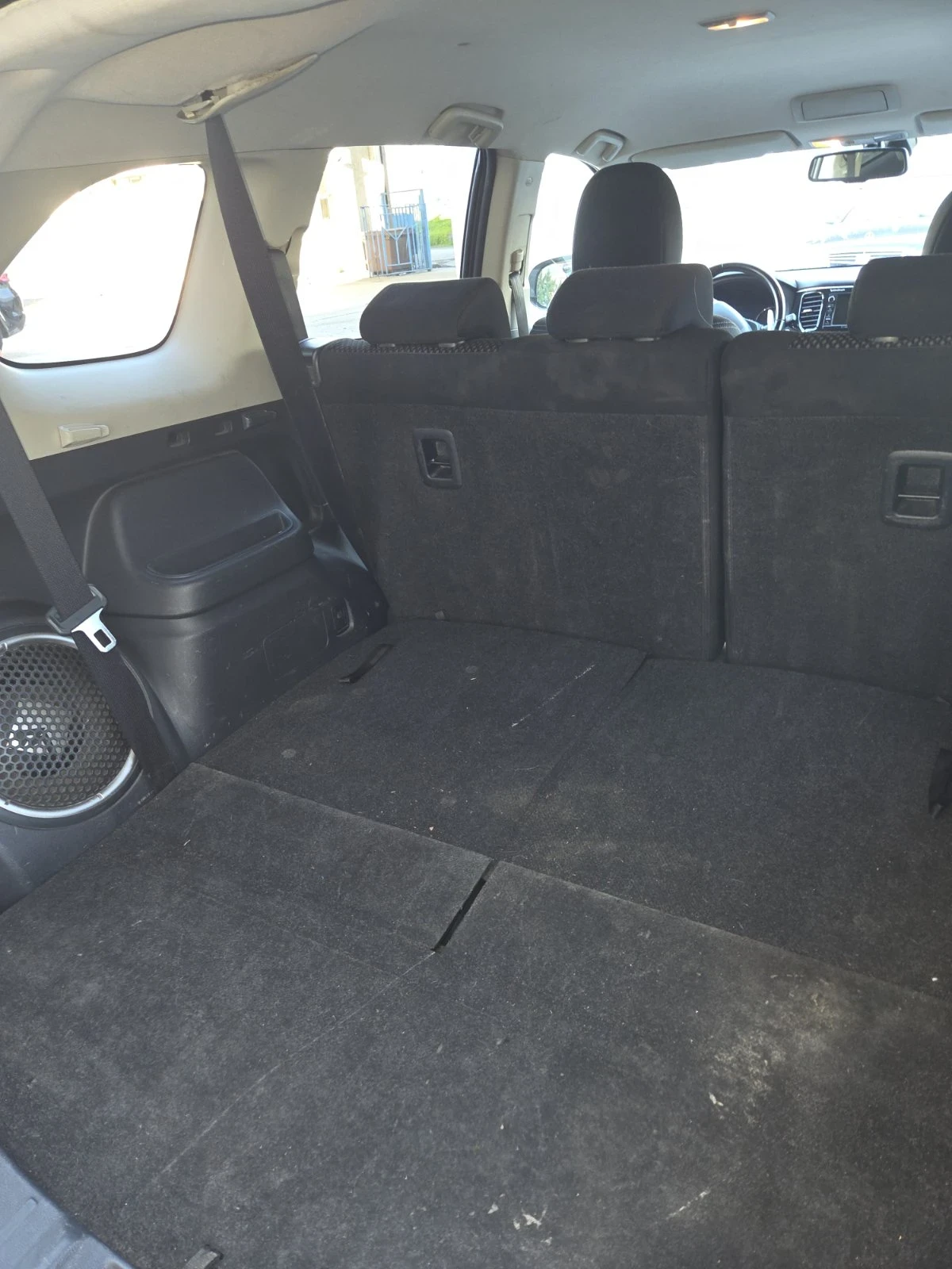 Mitsubishi Outlander, снимка 8 - Автомобили и джипове - 53827278