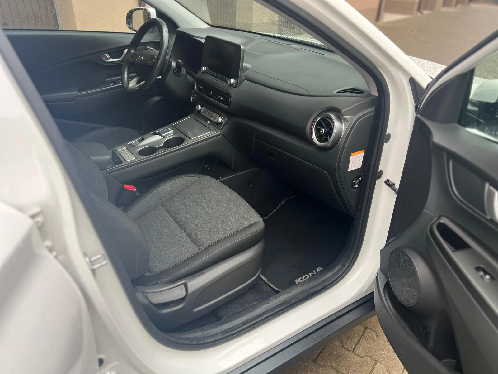 Hyundai Kona 252евро /месец   ГАРАНЦИЯ / SOH 100%, снимка 10 - Автомобили и джипове - 53894483