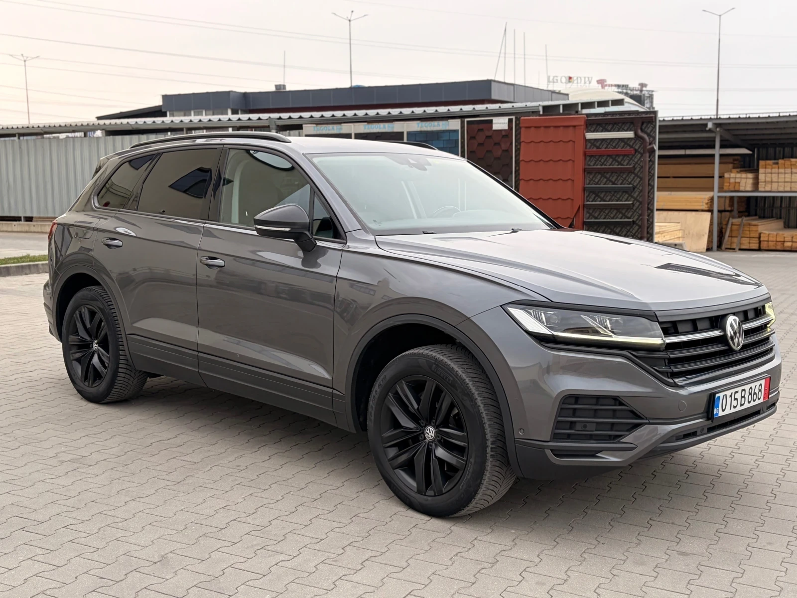 VW Touareg 3.0TDI , снимка 3 - Автомобили и джипове - 53928079