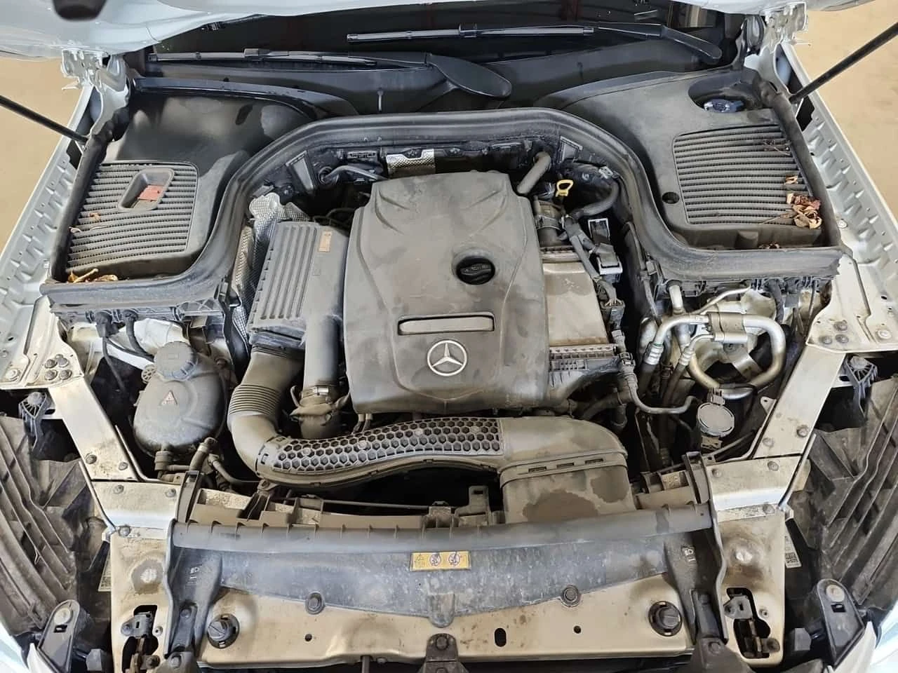 Mercedes-Benz GLC * 300 * CARFAX * ЦЕНА ДО БГ, снимка 17 - Автомобили и джипове - 54113273