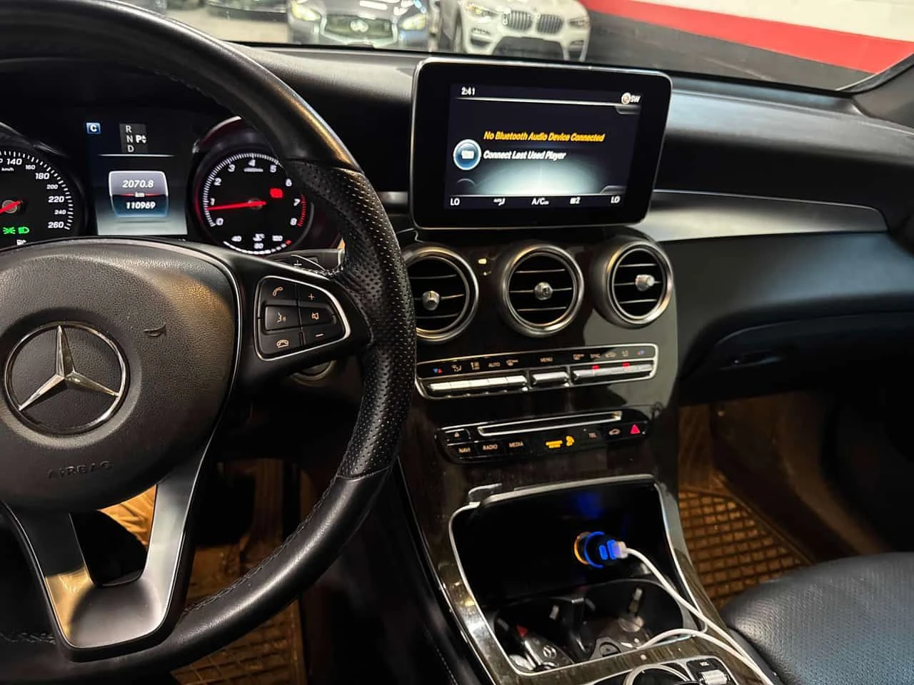Mercedes-Benz GLC 300 * ПАНОРАМА* КАМЕРА* ПОДГРЕВ* , снимка 9 - Автомобили и джипове - 54339707