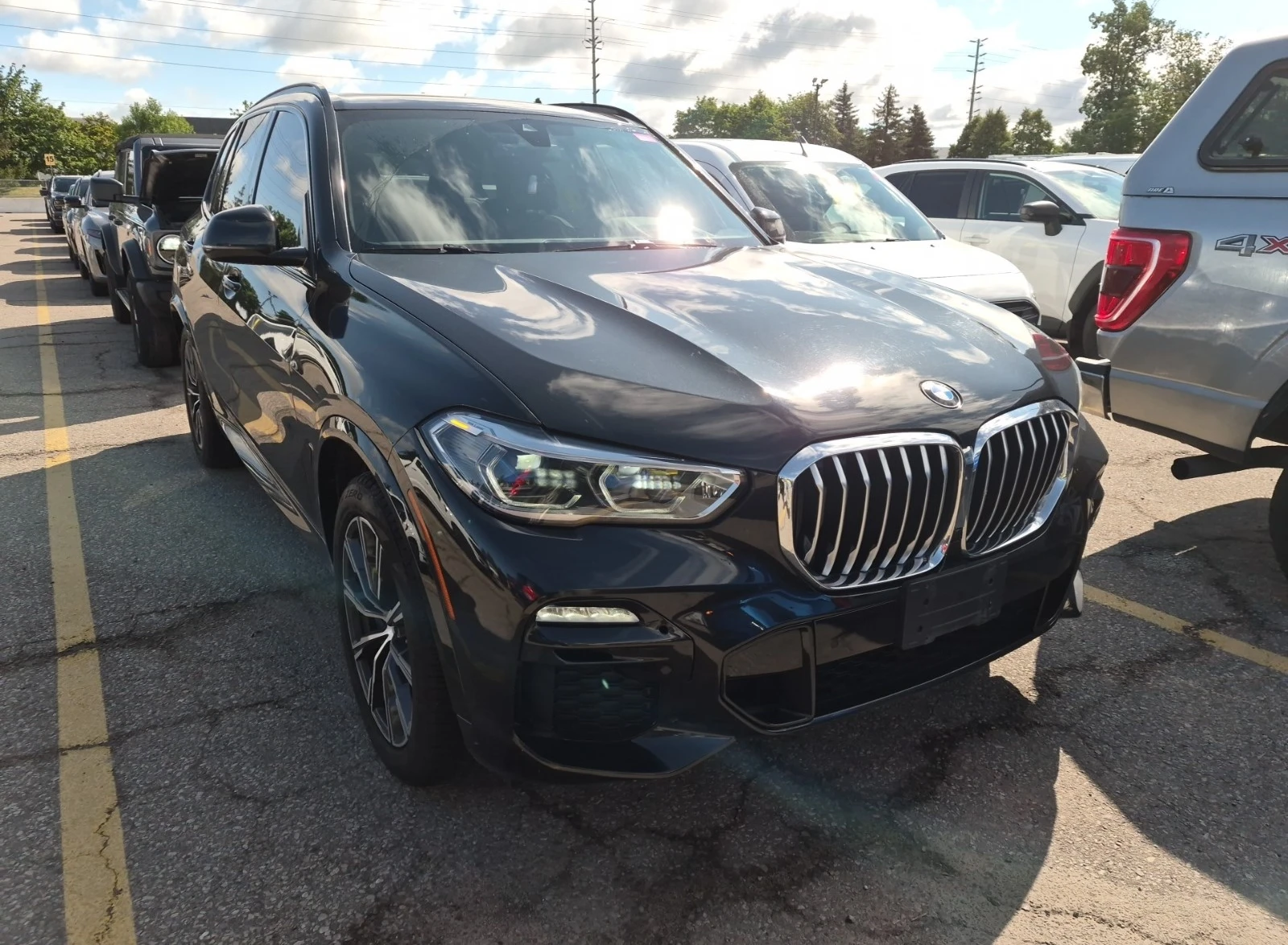 BMW X5 XDRIVE40I* MPACK* LASER* DISTR* HUD* PANO* KEYLESS