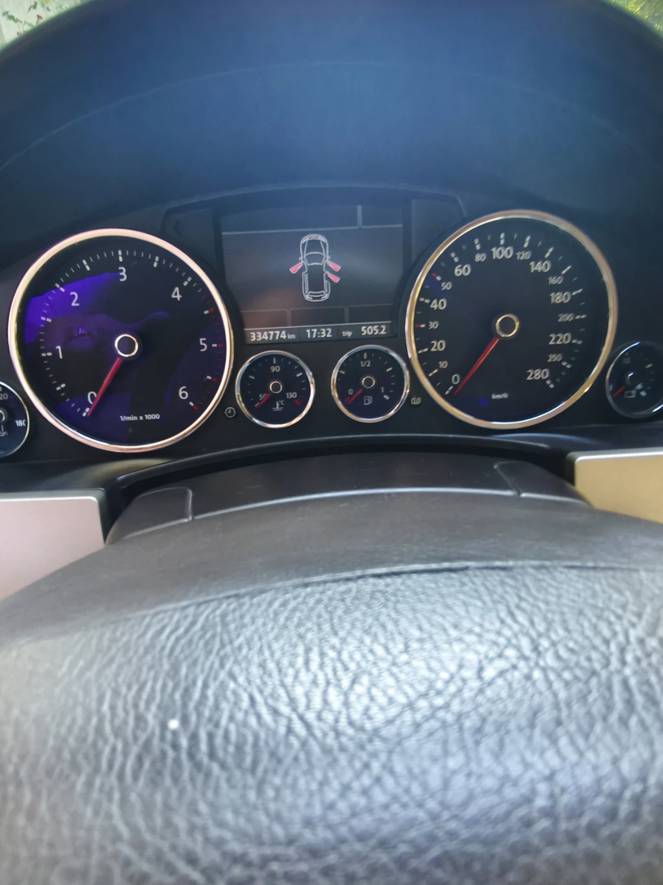VW Touareg, снимка 6 - Автомобили и джипове - 55619009