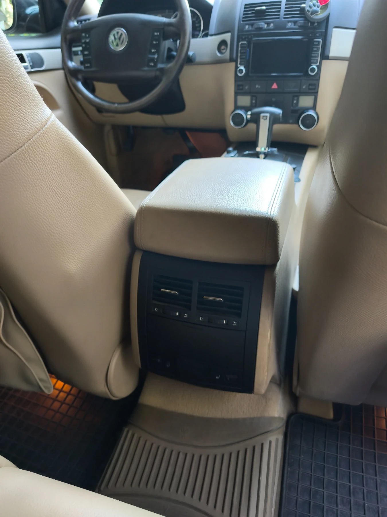 VW Touareg, снимка 9 - Автомобили и джипове - 55619009