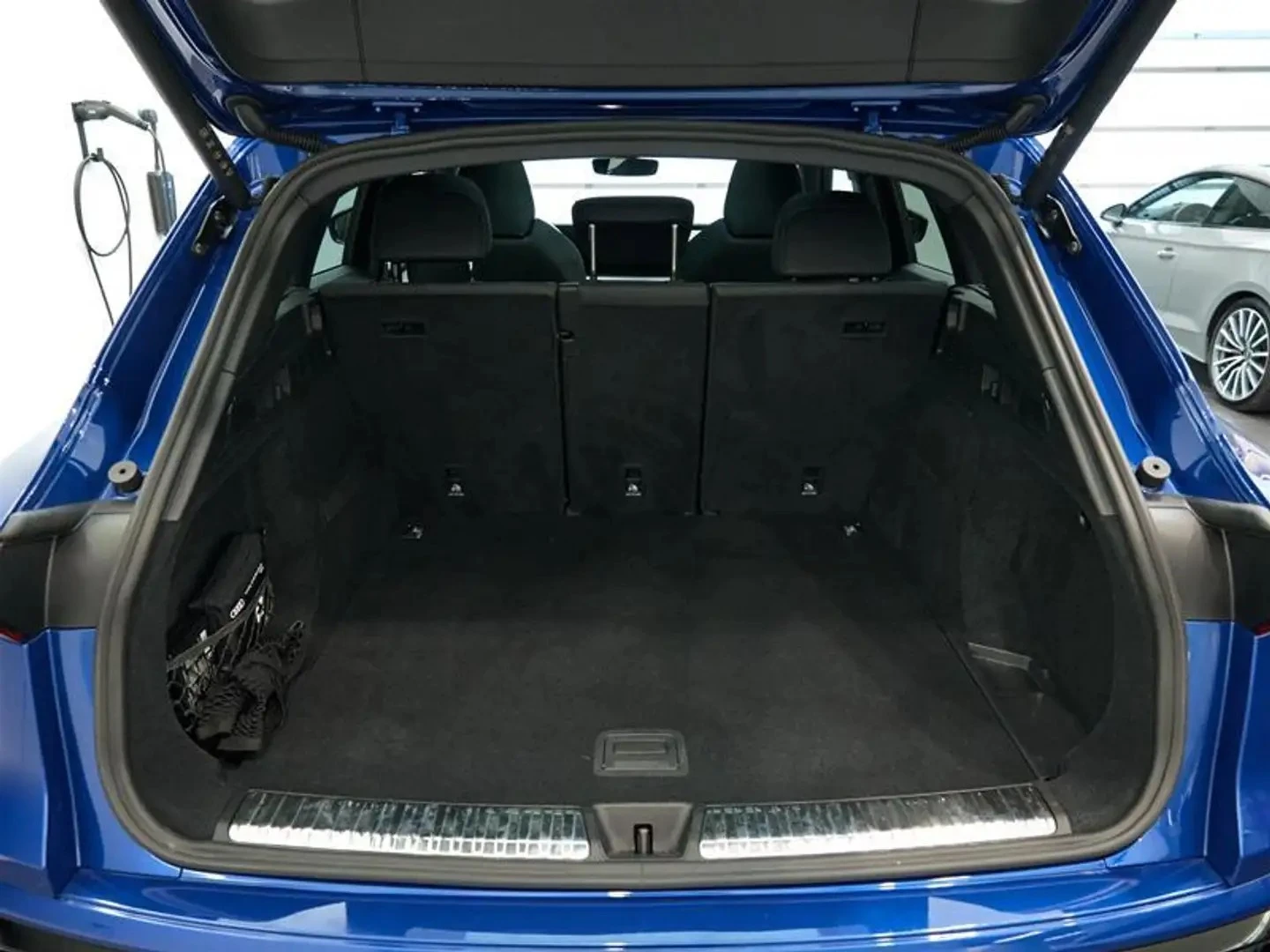 Audi Q5 PROGRESSIV S LINE ЦЕНА ДО БЪЛГАРИЯ АВТОКРЕДИТ, снимка 7 - Автомобили и джипове - 55779558