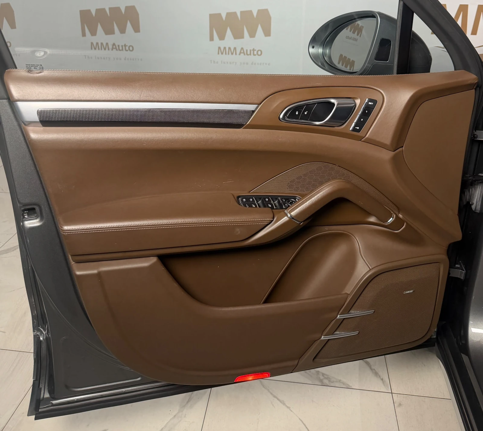 Porsche Cayenne Turbo* TechArt Powerbox* Carbon* Chrono, снимка 6 - Автомобили и джипове - 56598269
