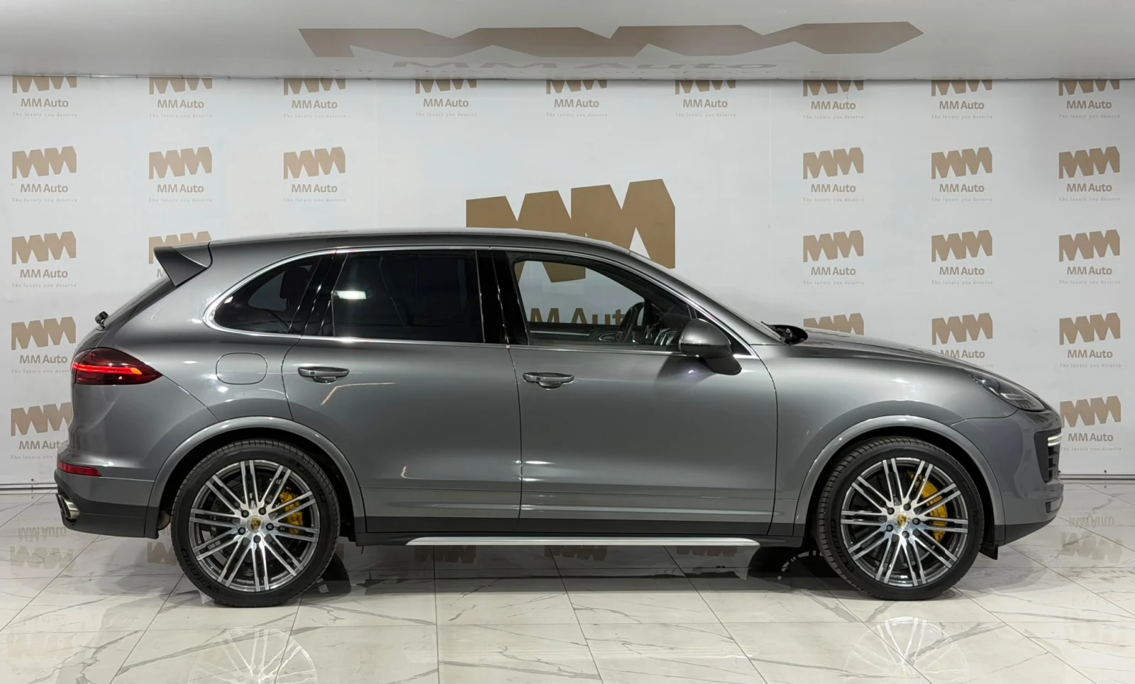 Porsche Cayenne Turbo* TechArt Powerbox* Carbon* Chrono, снимка 2 - Автомобили и джипове - 56598269