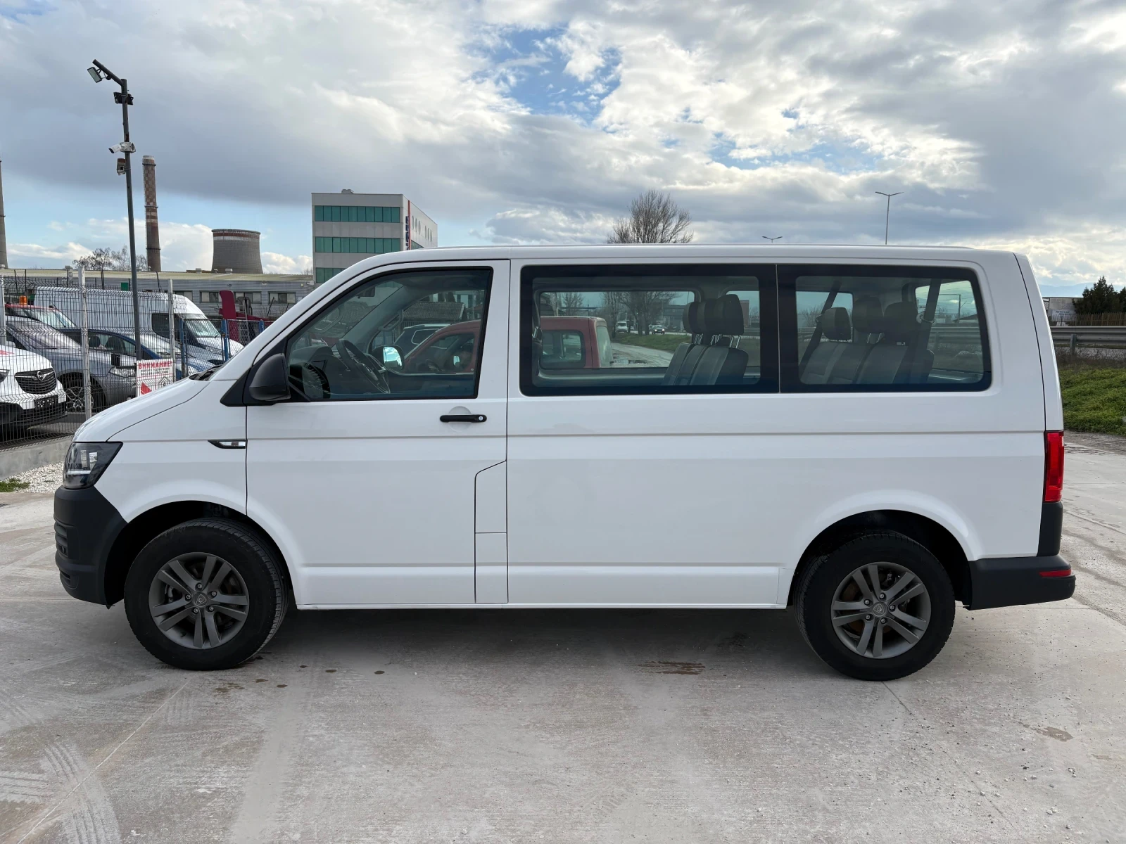 VW T6 2.0tdi-DSG-150p.s - изображение 8