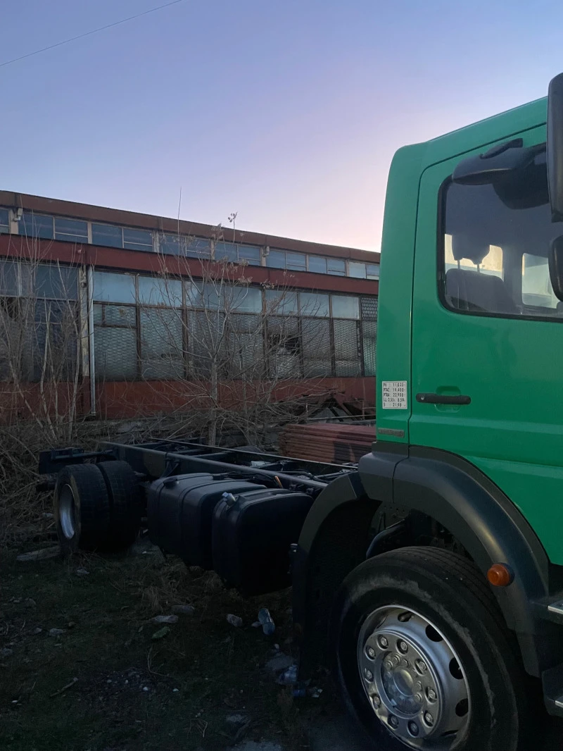 Mercedes-Benz 1824 Шаси с помпа евро 5, снимка 7 - Камиони - 46661905