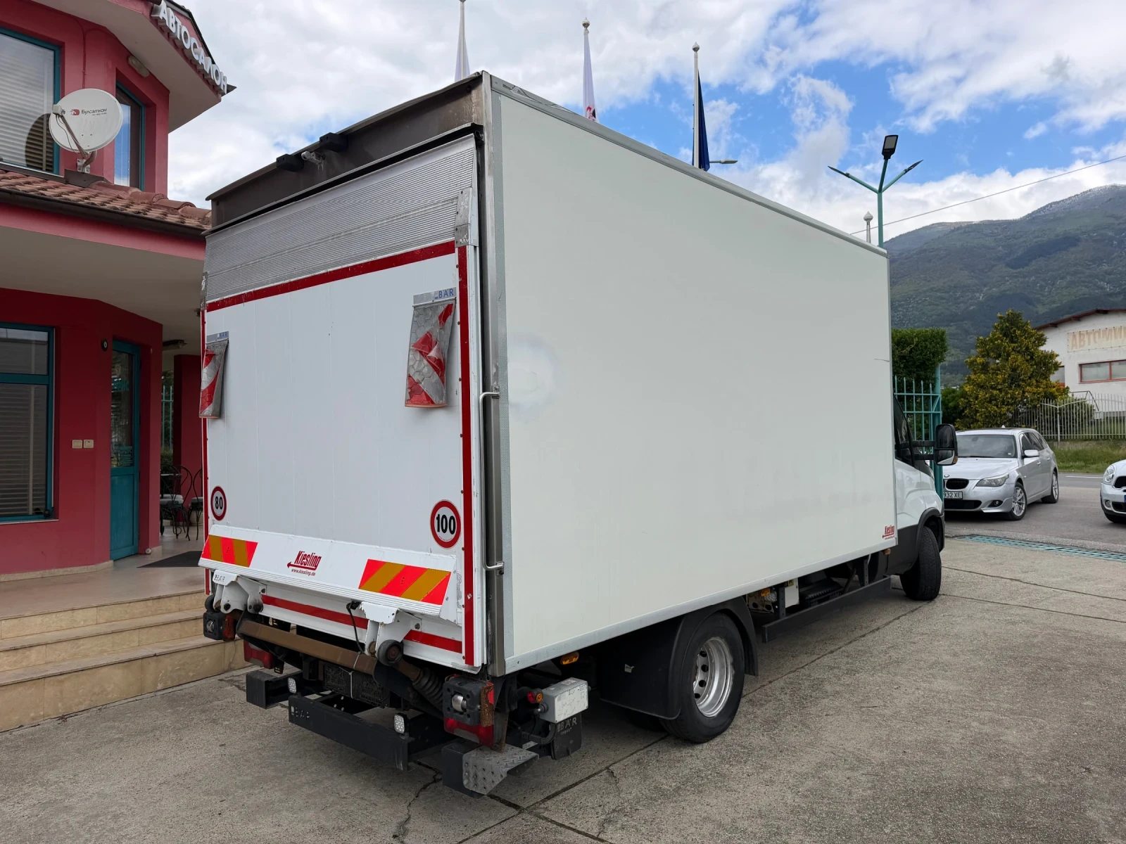 Iveco Daily 70C18* Euro6* Хладилен+ Ток* Климатик* Падащ борд, снимка 14 - Камиони - 52882478