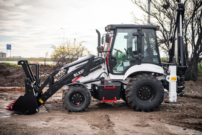 Багер Друга марка Bautrax BLX90, снимка 3 - Индустриална техника - 52403166