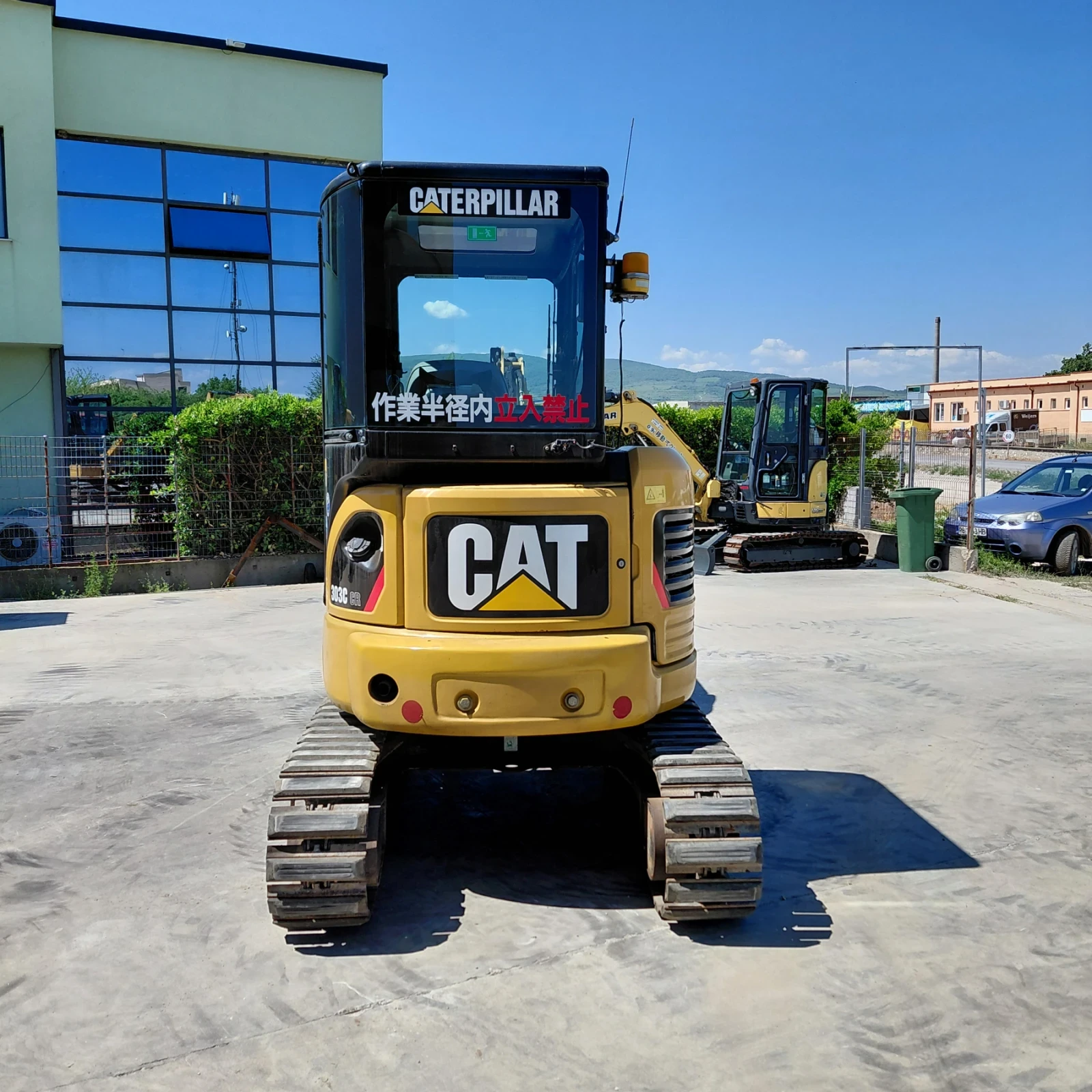 Багер Cat 303CCR * КЛИМАТИК * ИСТИНСКИ ЯПОНЕЦ * , снимка 4 - Индустриална техника - 52818130