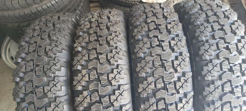 Гуми Всесезонни 235/75R15, снимка 4 - Гуми и джанти - 33538548