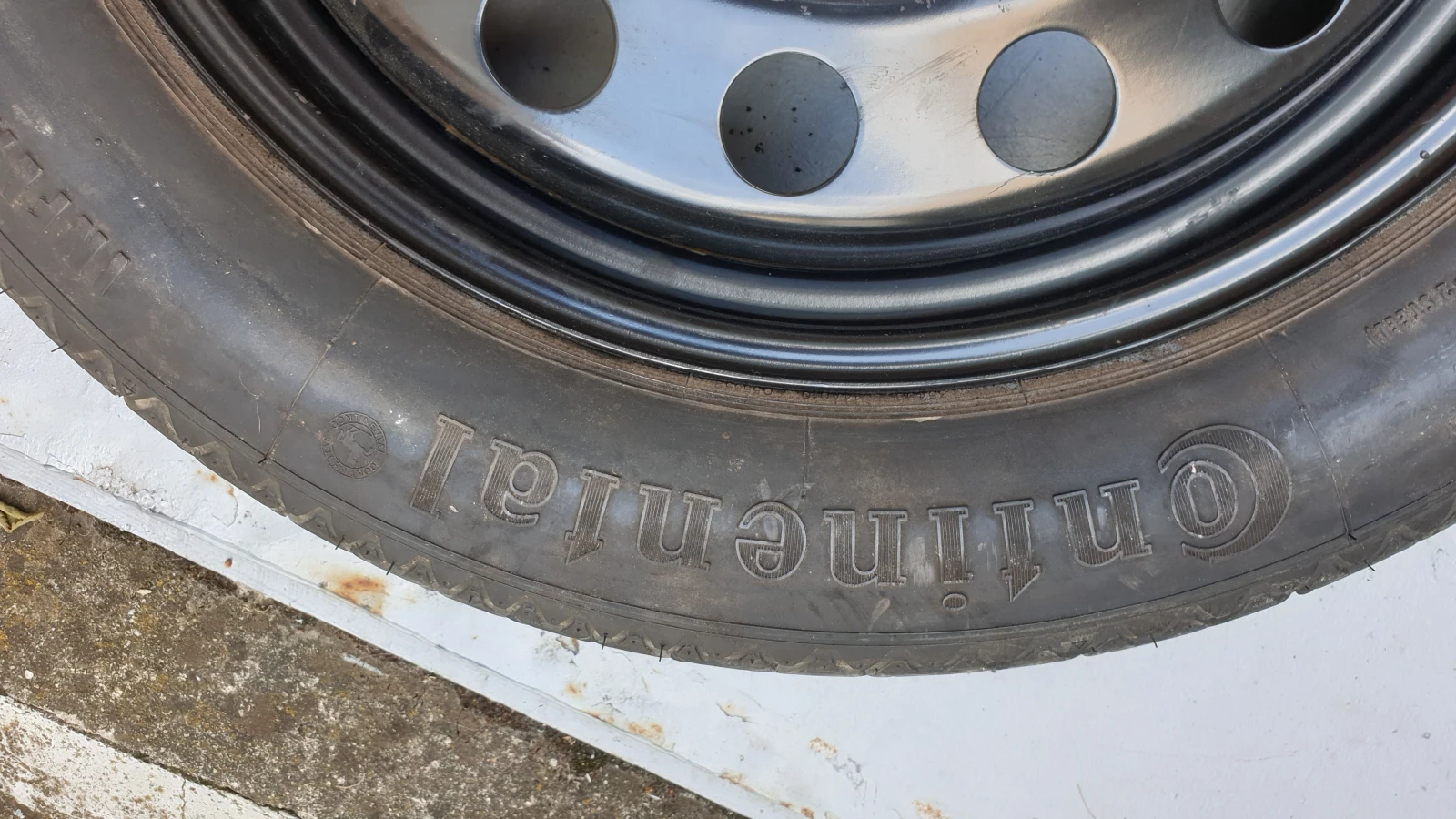 Гуми с джанти Continental 135/80R17, снимка 2 - Гуми и джанти - 55154400