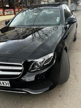 Mercedes-Benz E 220, снимка 2