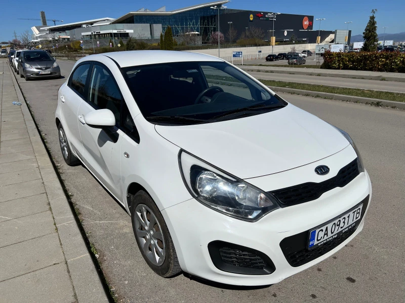 Kia Rio, снимка 4 - Автомобили и джипове - 44688676