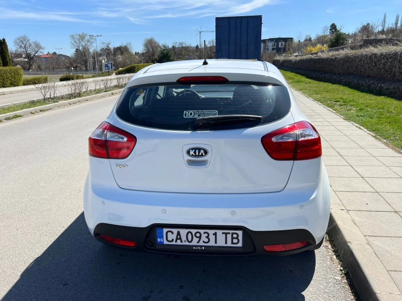 Kia Rio, снимка 6 - Автомобили и джипове - 44688676