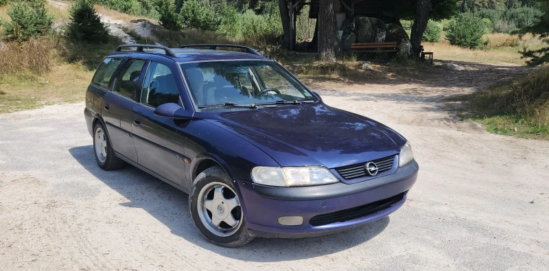 Opel Vectra, снимка 1 - Автомобили и джипове - 47500005