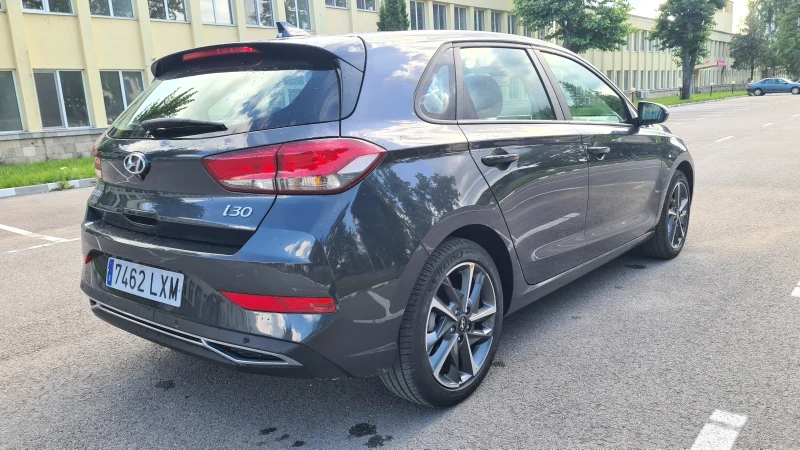 Hyundai I30 1.5 110 кс, снимка 3 - Автомобили и джипове - 49601907