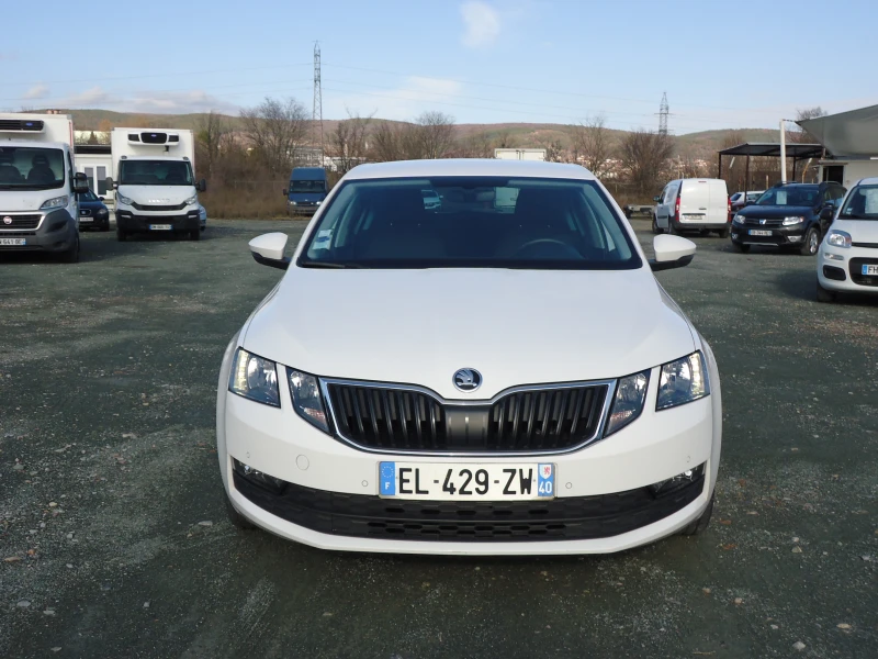 Skoda Octavia 1.6 TDI SELECTION NEW, снимка 5 - Автомобили и джипове - 48432047