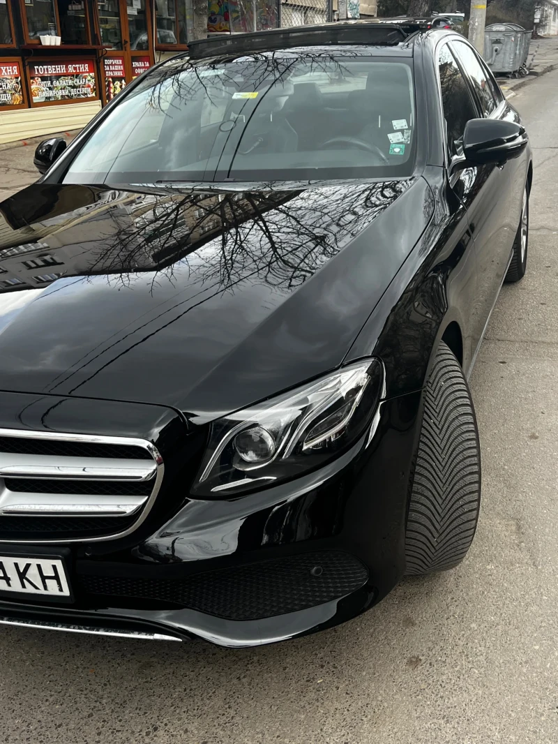 Mercedes-Benz E 220, снимка 2 - Автомобили и джипове - 48500262