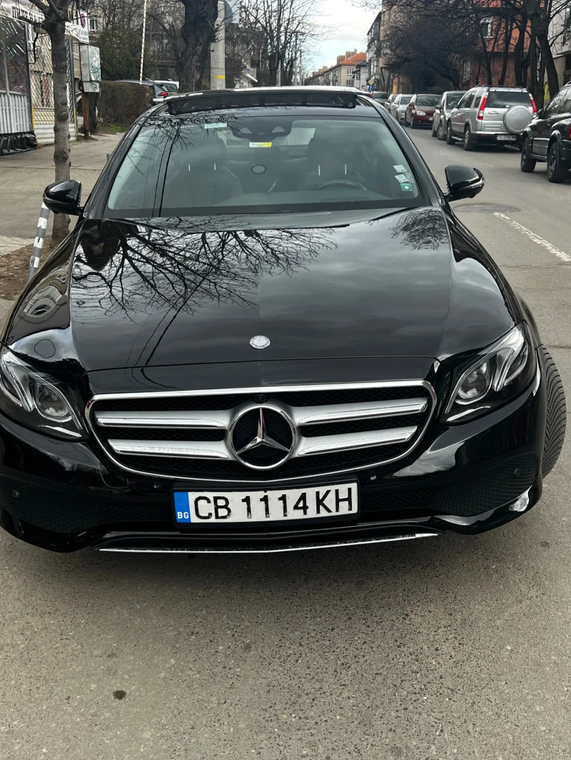 Mercedes-Benz E 220, снимка 1 - Автомобили и джипове - 48500262