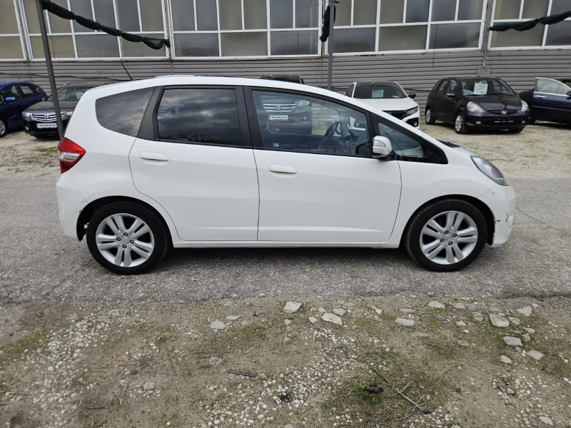 Honda Jazz 1.4i-VTEC Facelift EXCLISIVE Panorama, снимка 4 - Автомобили и джипове - 49255242