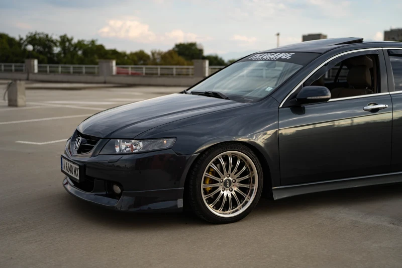 Honda Accord 2.0 Executive, снимка 16 - Автомобили и джипове - 52680274