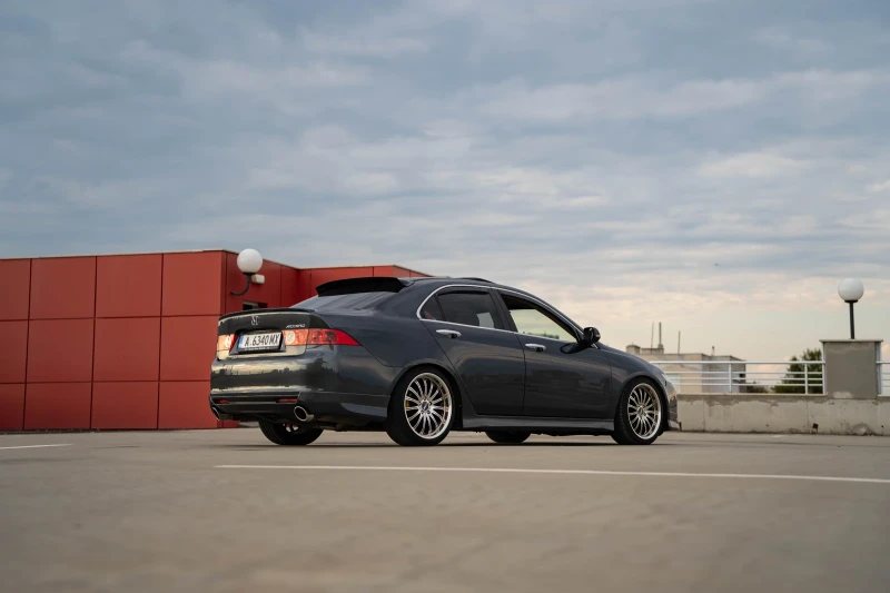 Honda Accord 2.0 Executive, снимка 12 - Автомобили и джипове - 52680274