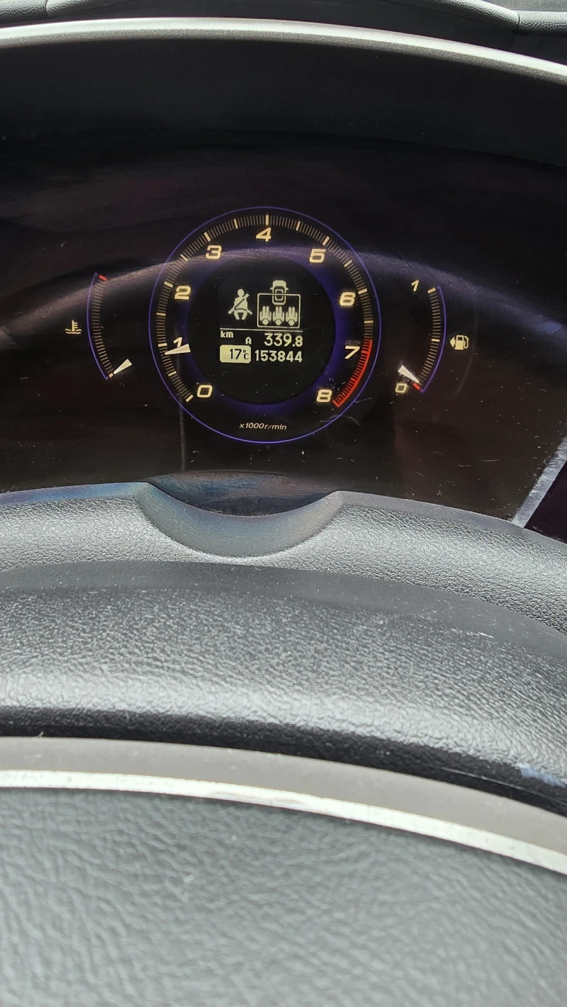 Honda Civic 1.8i, снимка 6 - Автомобили и джипове - 52093531