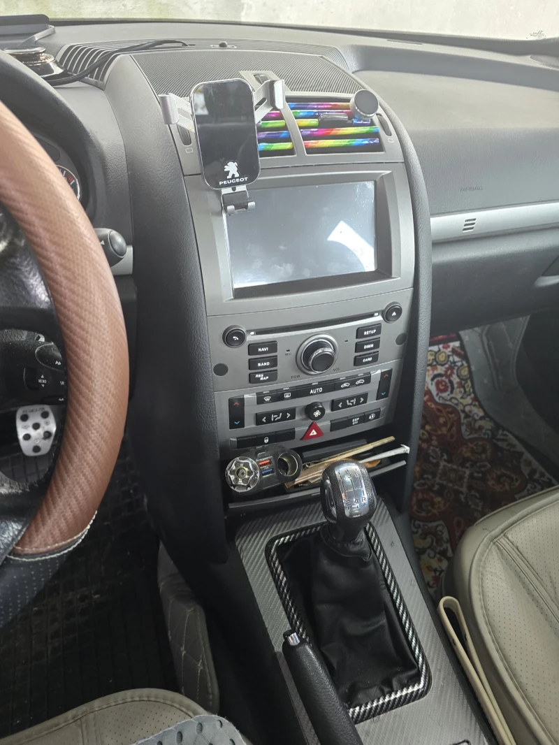 Peugeot 407 1.8 16V лимитирана серия , снимка 7 - Автомобили и джипове - 52768545