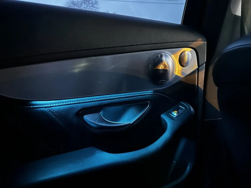 Mercedes-Benz C 43 AMG BURMASTER* DISTRONIK* AMBIENT* KEYLESS GO* ALCANTA, снимка 12 - Автомобили и джипове - 53124264