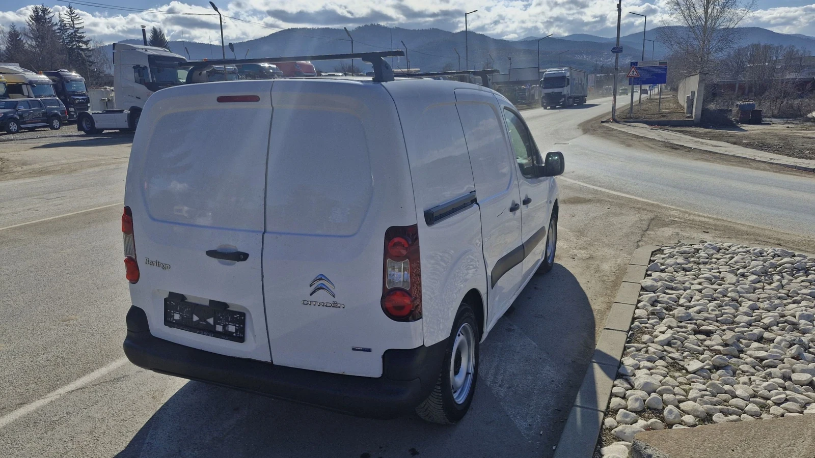 Citroen Berlingo 1.6 BLUE HDI Климатик EURO 6 - изображение 3