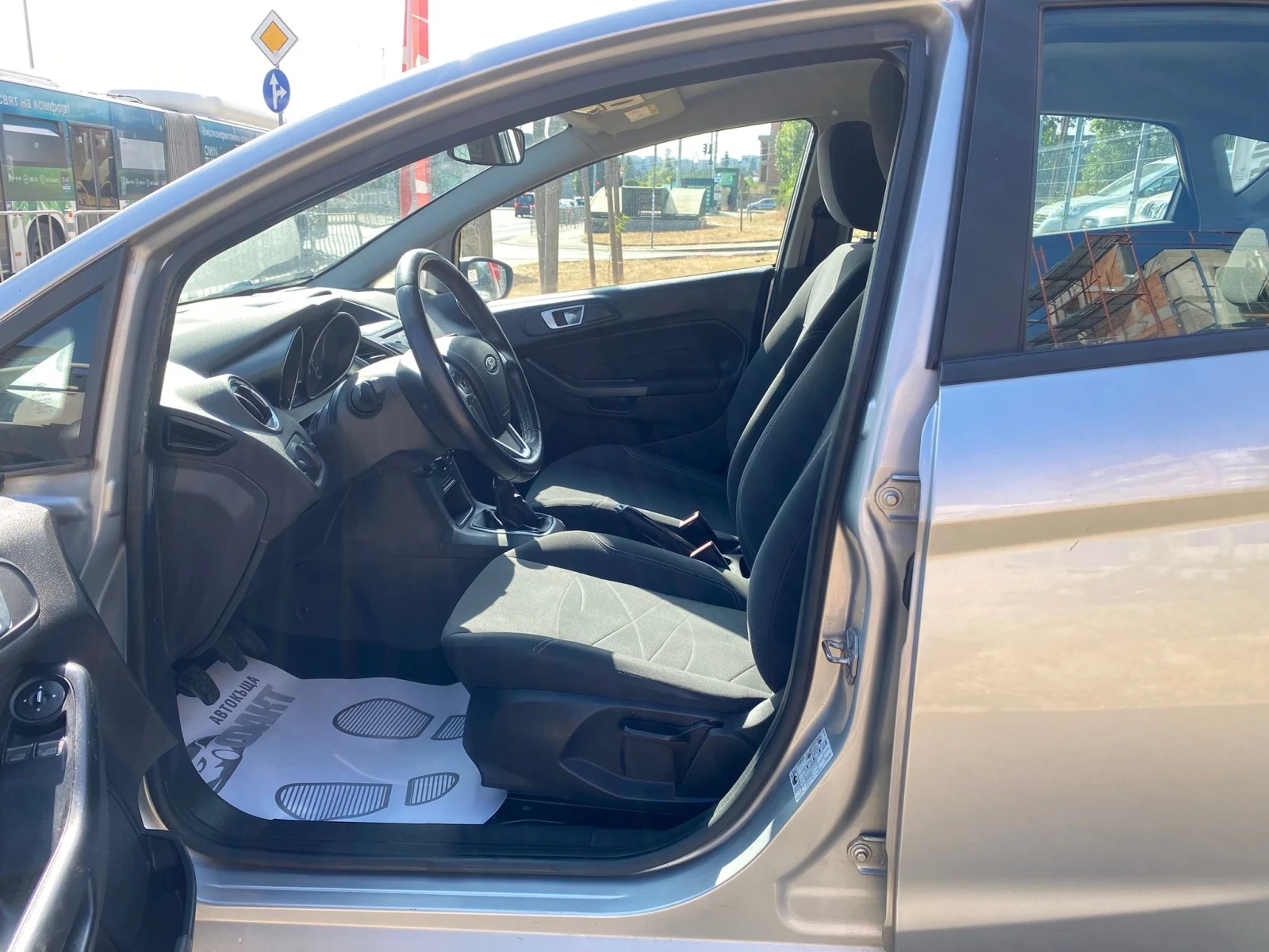 Ford Fiesta 1.2i/EURO.5B - изображение 8