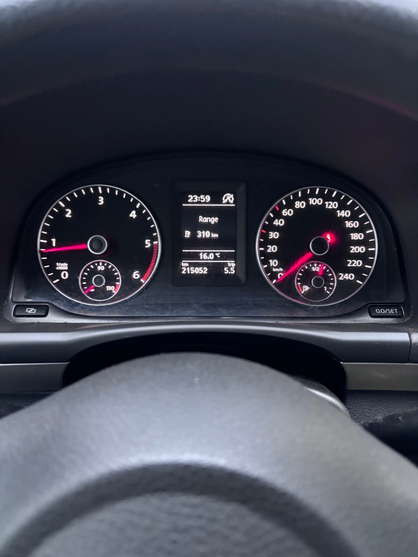 VW Touran 7 Местен - изображение 10