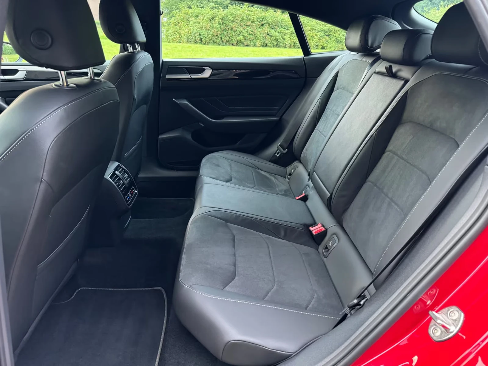 VW Arteon PHEV/R-LINE/218HP/MASSAGE/ACC/CARPLAY/KLESS/905f | Mobile.bg   14