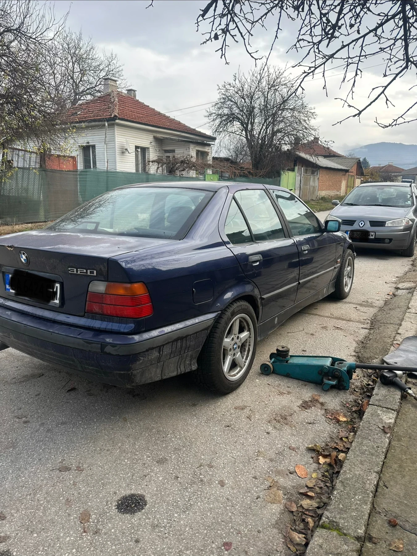 BMW 320  - изображение 2