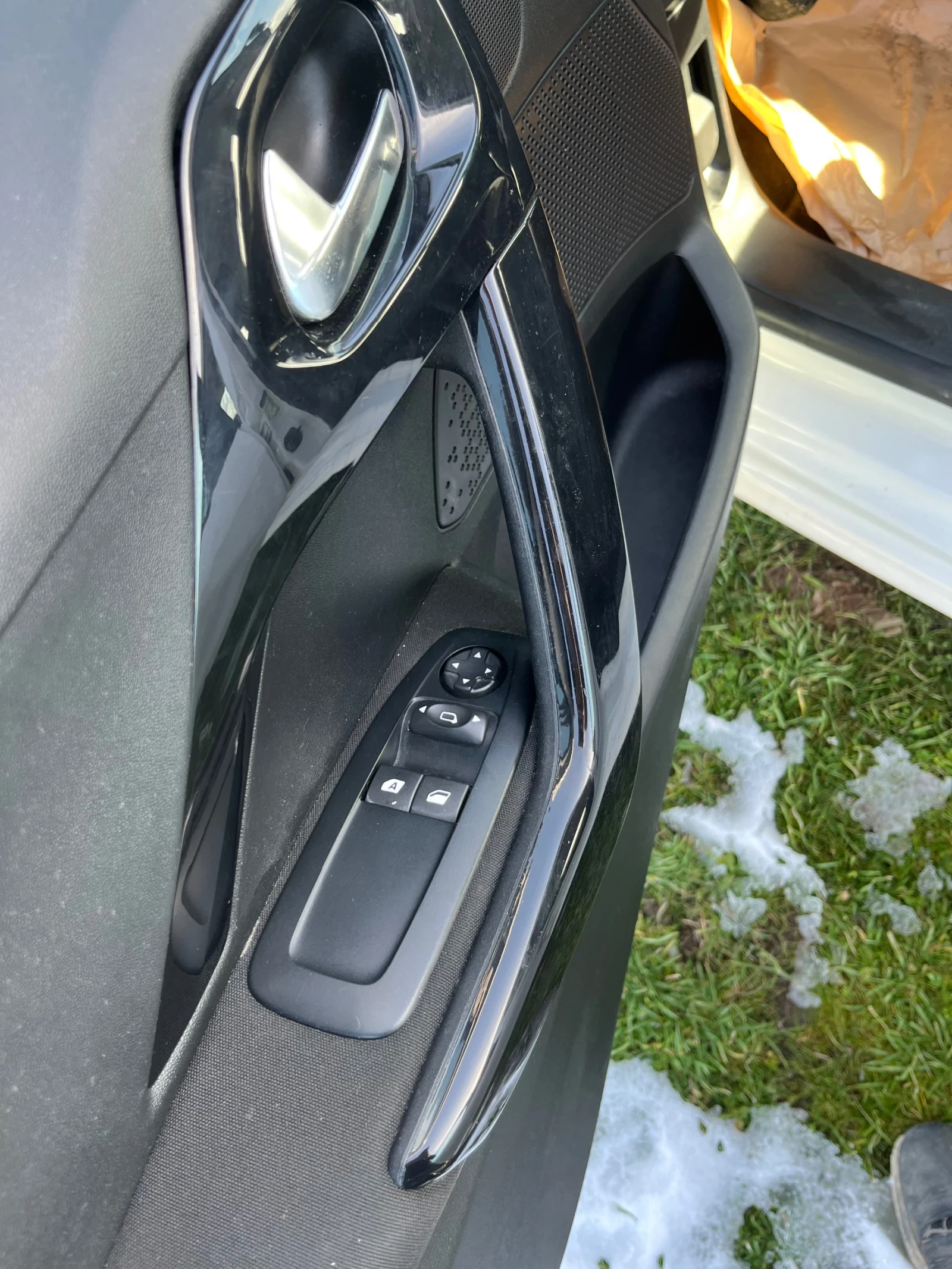 Peugeot 208 | Mobile.bg � ����������� 12
