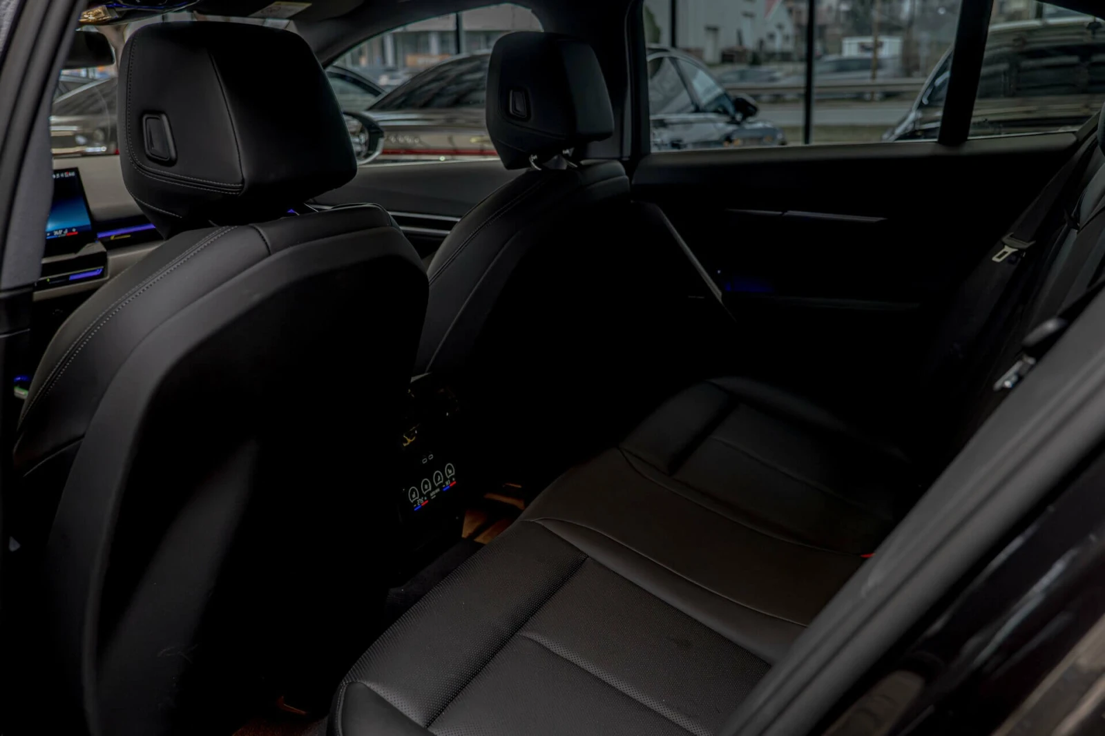 BMW 520 d/Harman Kardon/HuD/Virtual/Обдухване/Камера 360/ - изображение 9