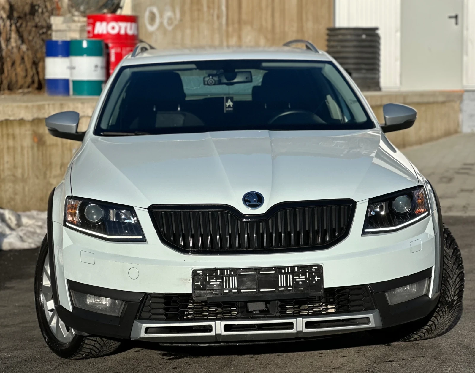 Skoda Octavia SCOUT/4Х4/УНИКАТ/ОБСЛУЖЕН/Distronic/FULL/MAXX/LED/ - изображение 4