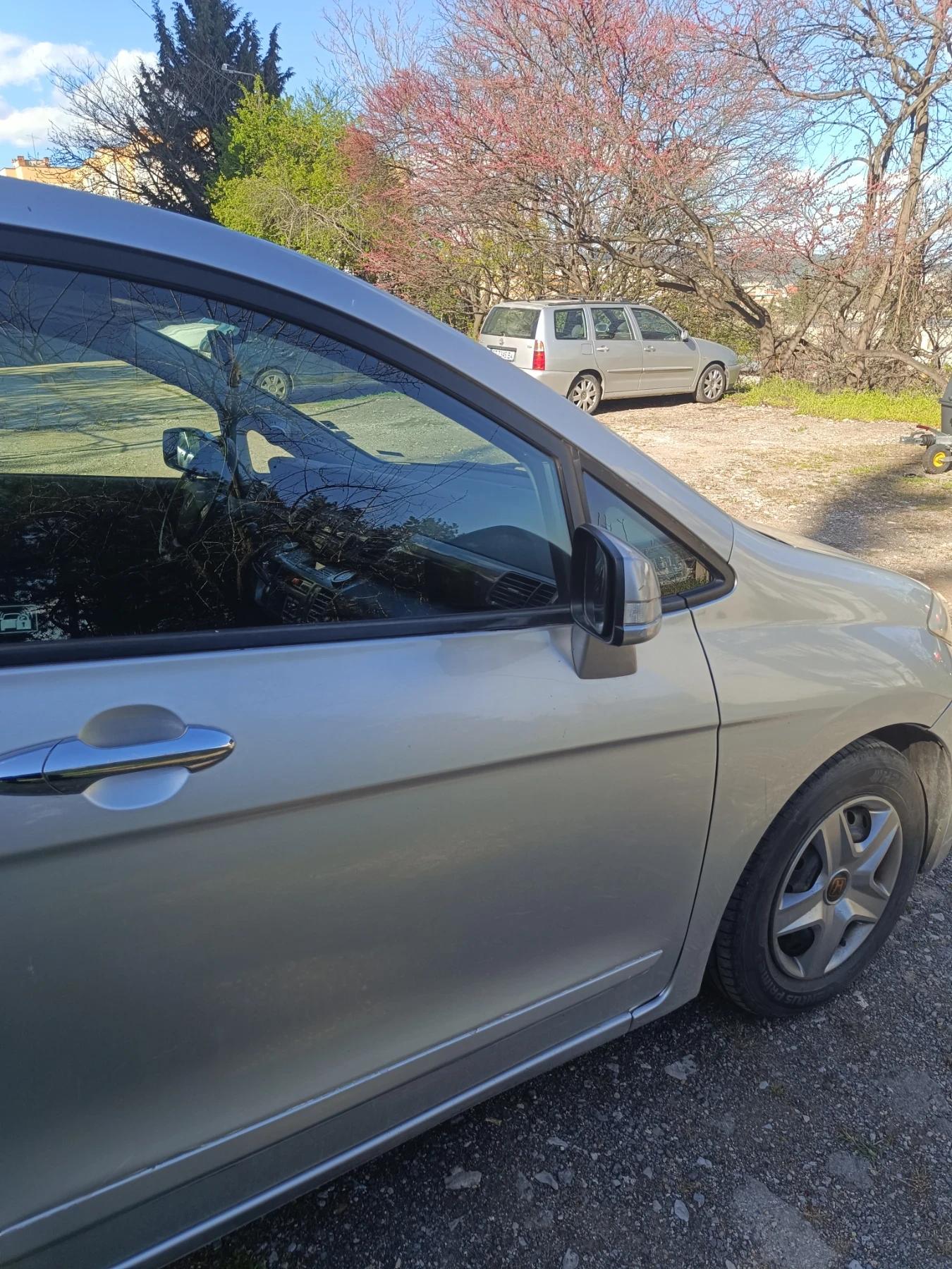 Honda Fr-v, снимка 3 - Автомобили и джипове - 54230306