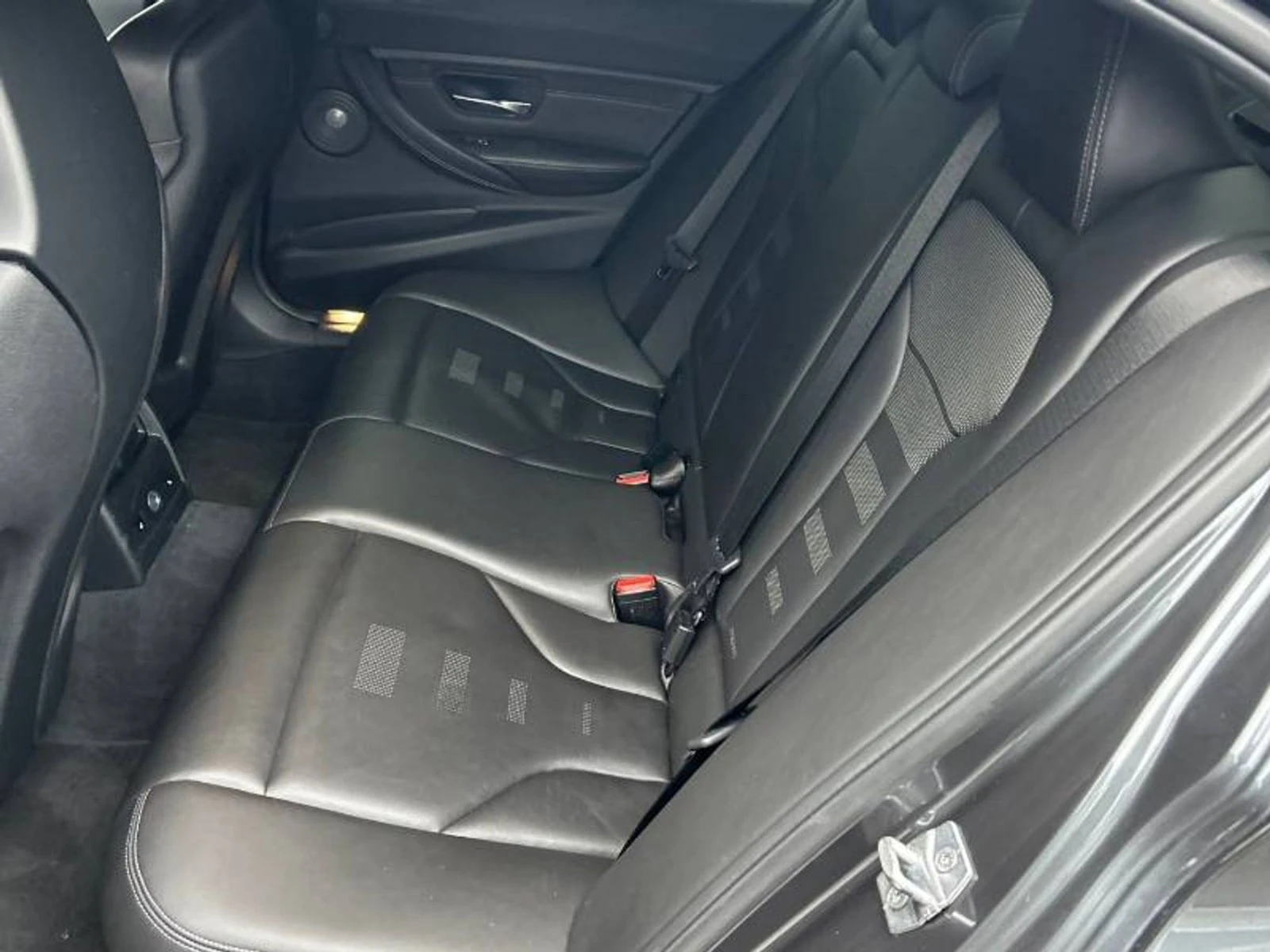 BMW M3 FULL* AвтоКредит * (ЦЕНА ДО БГ), снимка 10 - Автомобили и джипове - 54330828