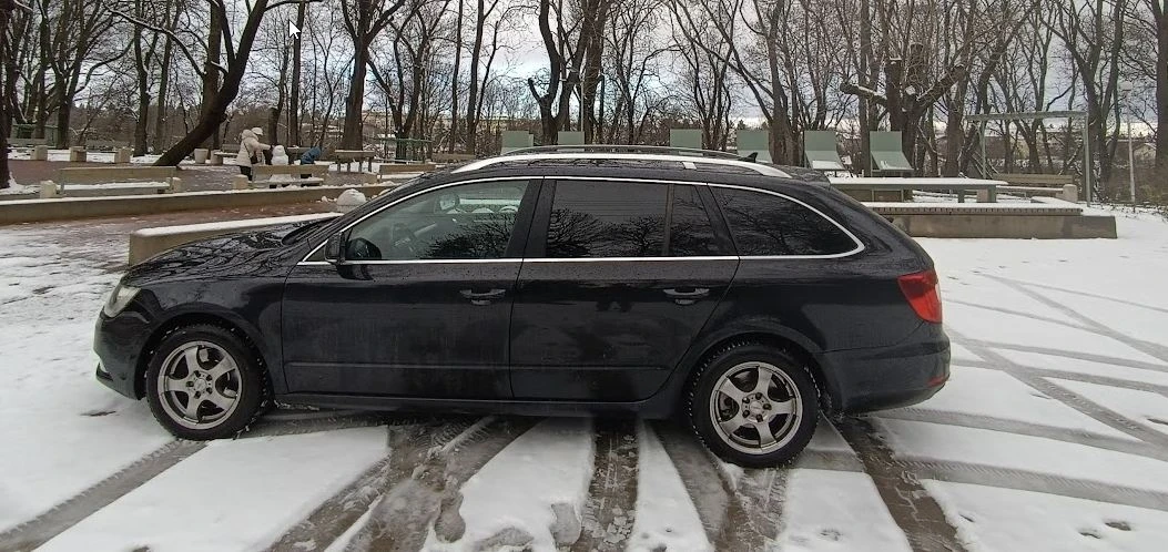 Skoda Superb, снимка 10 - Автомобили и джипове - 54409417