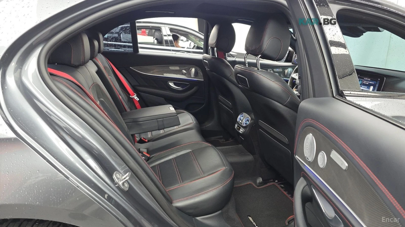 Mercedes-Benz E 43 AMG * 4MATIC+ * ПОДГРЕВ* ОБДУХВАНЕ* ПАНОРАМА* BURMESTE, снимка 12 - Автомобили и джипове - 55027637