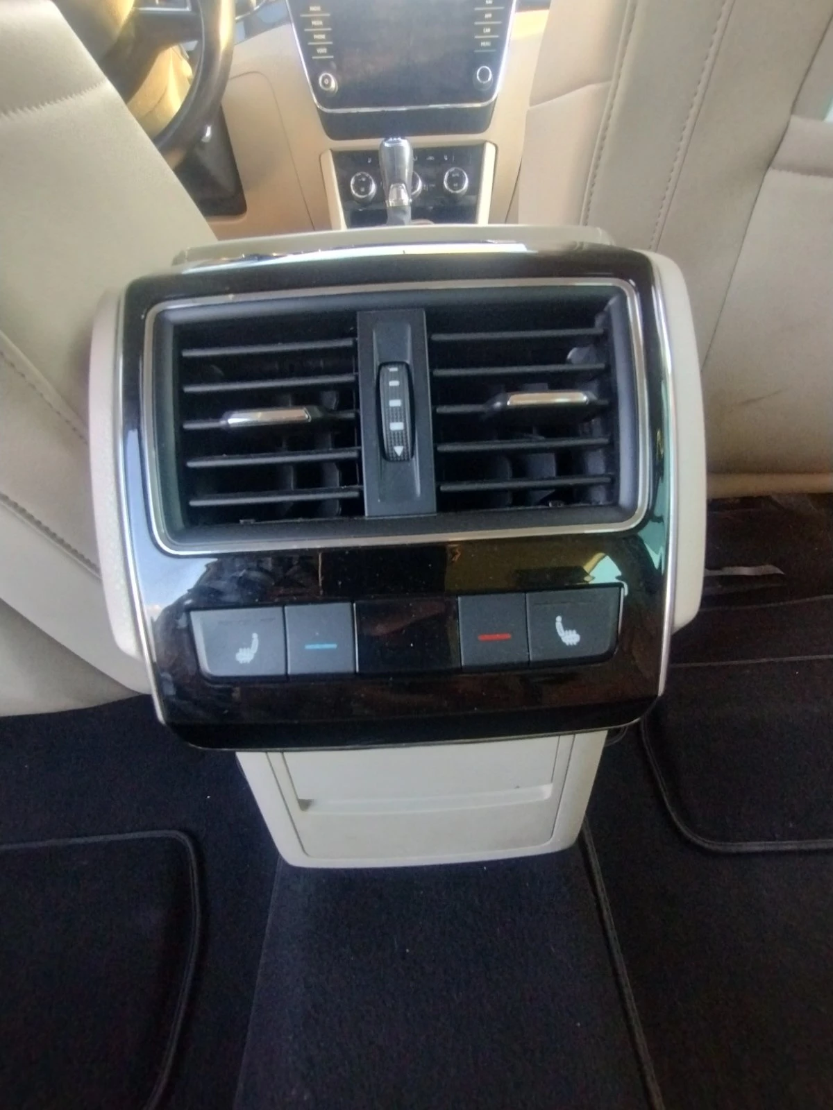 Skoda Superb, снимка 11 - Автомобили и джипове - 55300048
