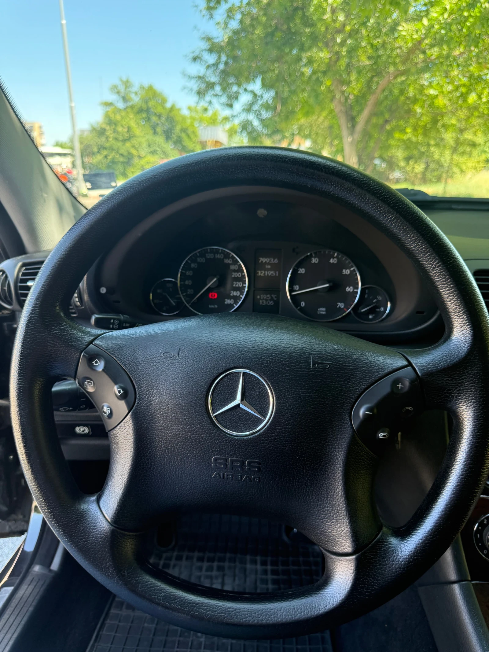 Mercedes-Benz C 180 1.8 Kompressor, снимка 9 - Автомобили и джипове - 55421356