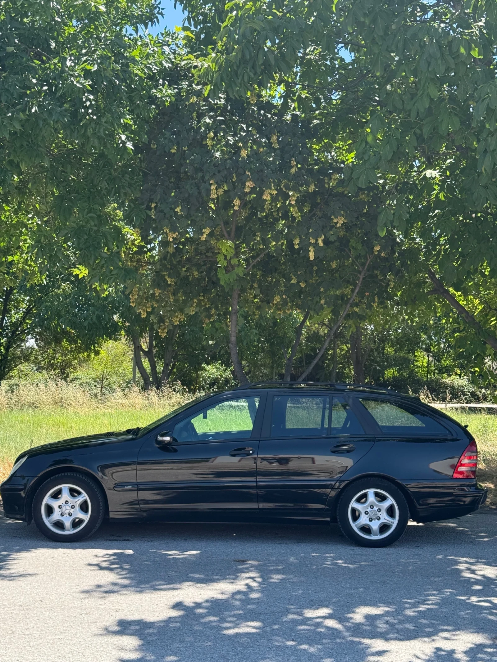 Mercedes-Benz C 180 1.8 Kompressor, снимка 3 - Автомобили и джипове - 55421356