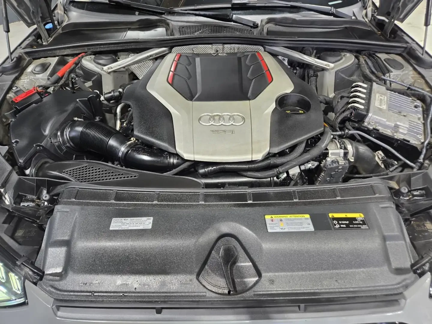 Audi S4 MATRIX* 360КАМЕРА* МАСАЖ* LANE* ASSIST* , снимка 15 - Автомобили и джипове - 55788434